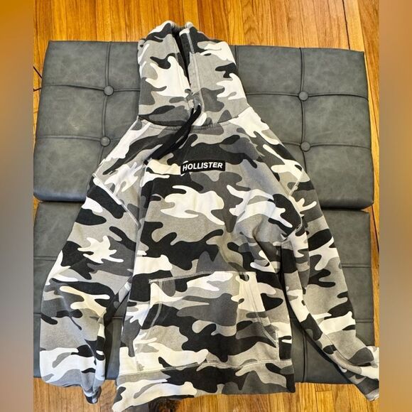 Hollister Hoodie - Picture 1 of 3